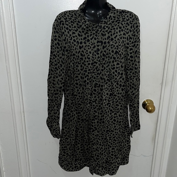 H&M Shirt Dress - Picture 2 of 6